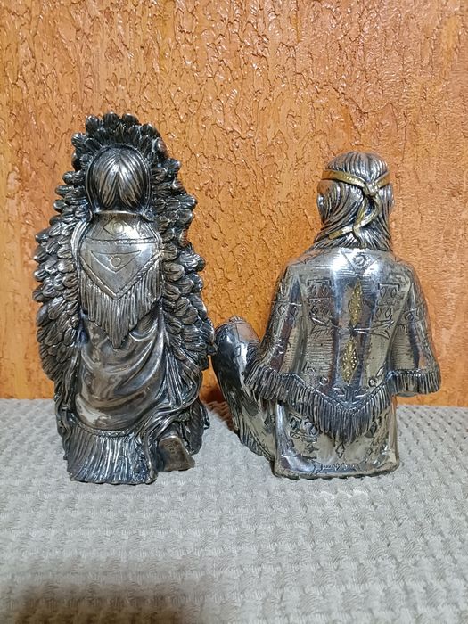 Statuete indieni nativi