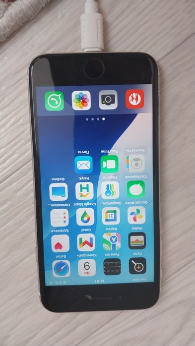 Айфон се 2023 года