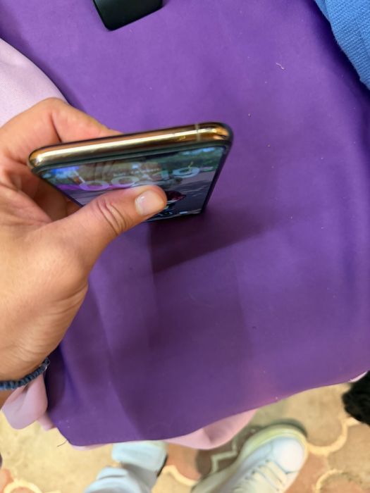 Iphone 11 pro max 256 URGENT!