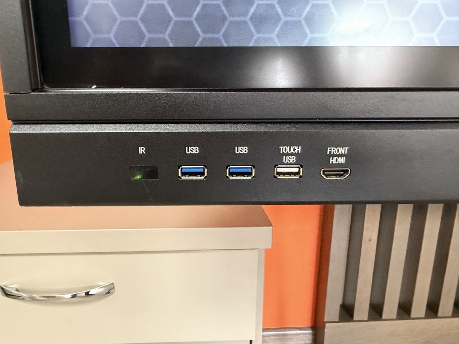 Интерактивная панель 86 диагональ