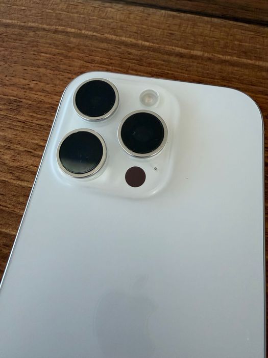Apple iPhone 16 Pro 256GB White / Natural Titanium – кутии, документи, подарък кейсове
