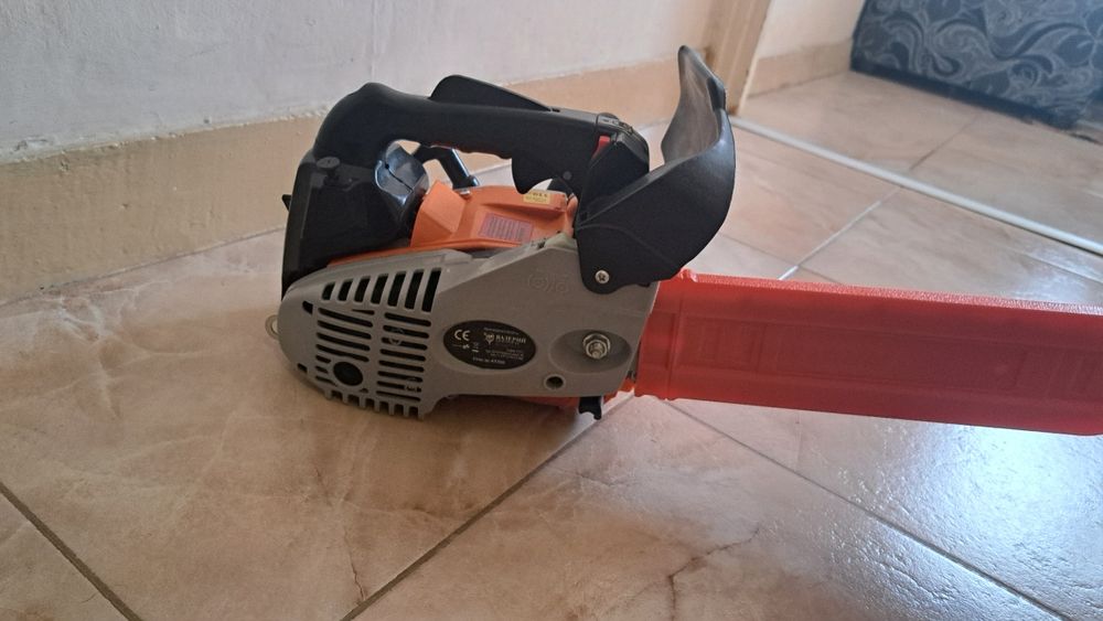 Бензинова мини резачка/трион