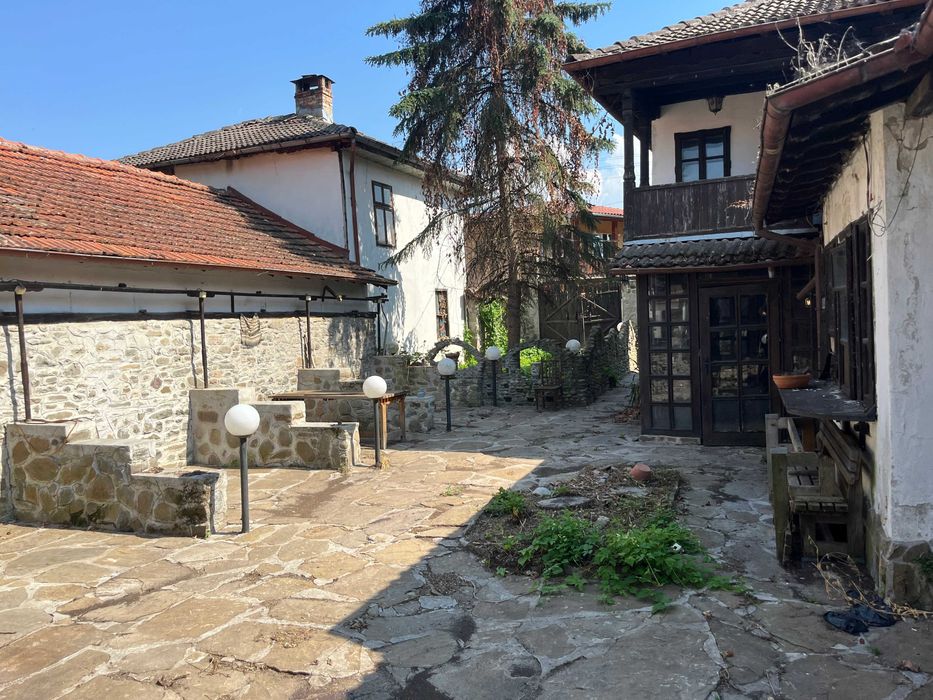 Продава се Хотел в Троян - 1240 кв.м за 231 €/кв.м - Снимка #12