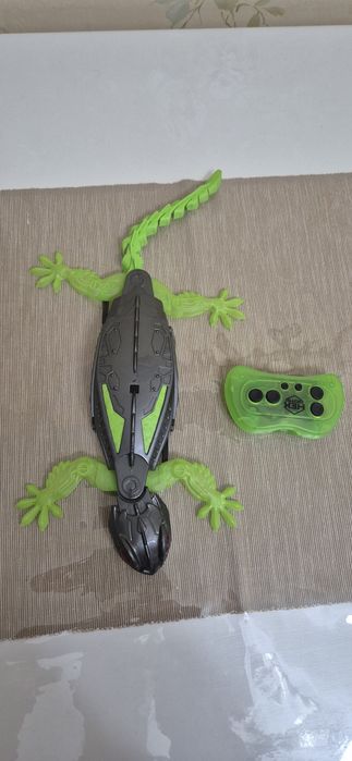 Jucarie soparla cu telecomanda