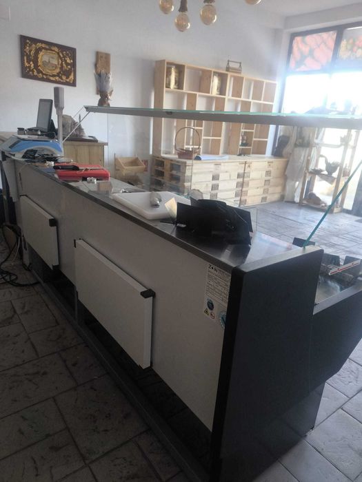 Vitrina frigorifica mezeluri si lactate 250 cm