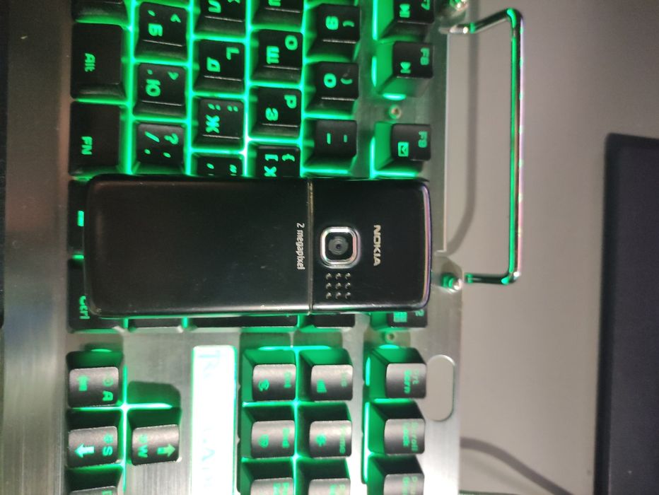 Продам Nokia 6300