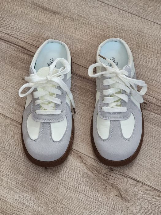 Adidași decupați, mărimea 36