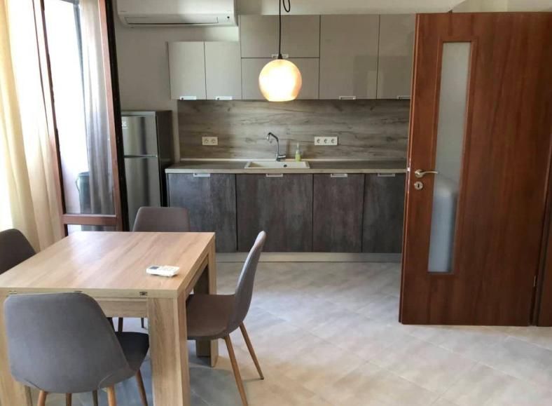 Дава се под наем Тристаен апартамент в Пловдив, Съдийски - 103 кв.м за 500 € - Снимка #1