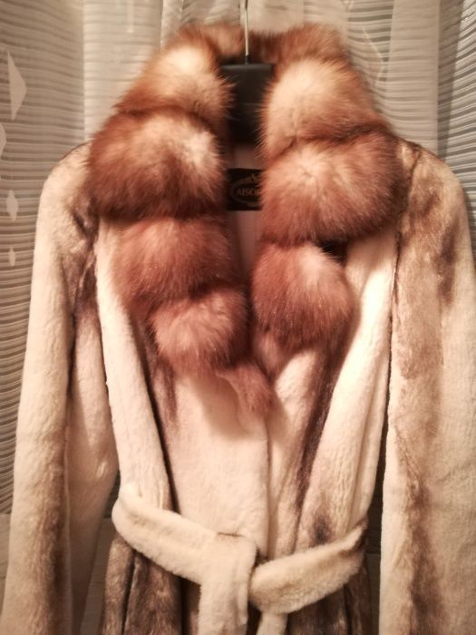 Продам норковую шубу