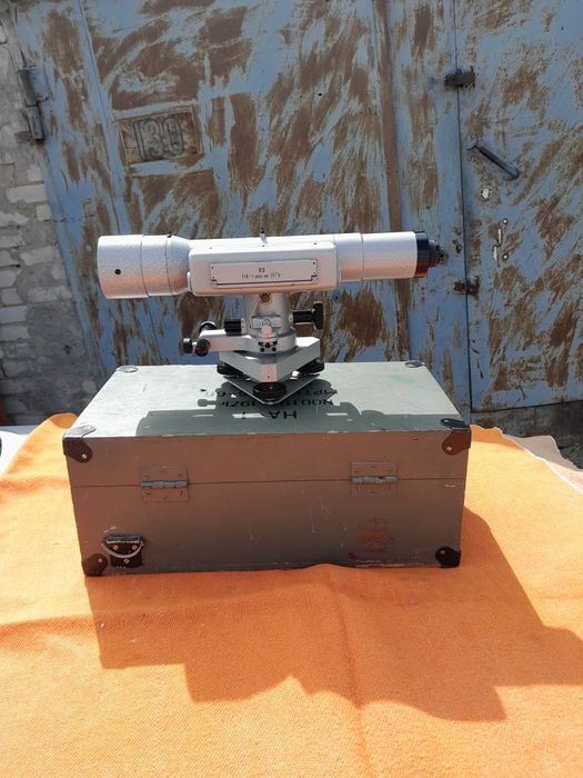 Продам нивелир с рейкой