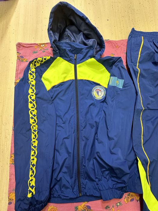 Спортивный костюм