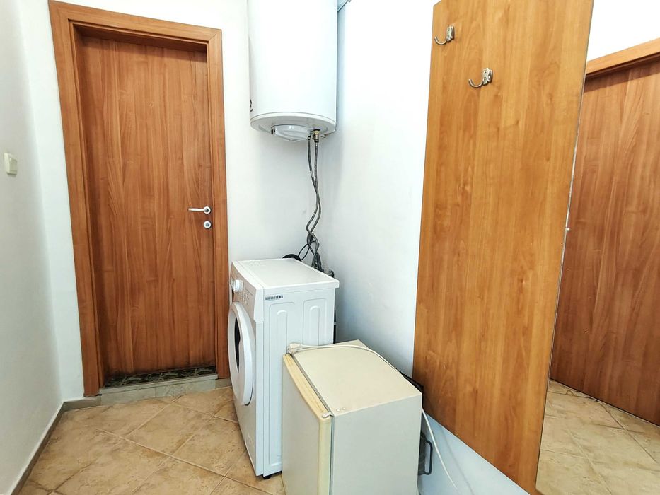 ТОП ЦЕНА / Практичен тристаен с две стаи до шест човека с басейн на 250м. от морето и паркомясто
