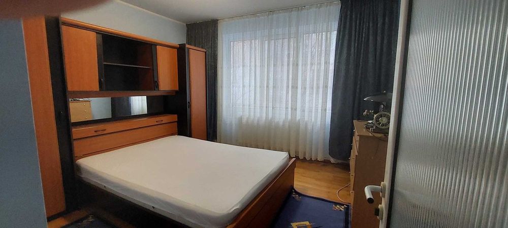 Închiriez apartament 2 camere – Micro 17
