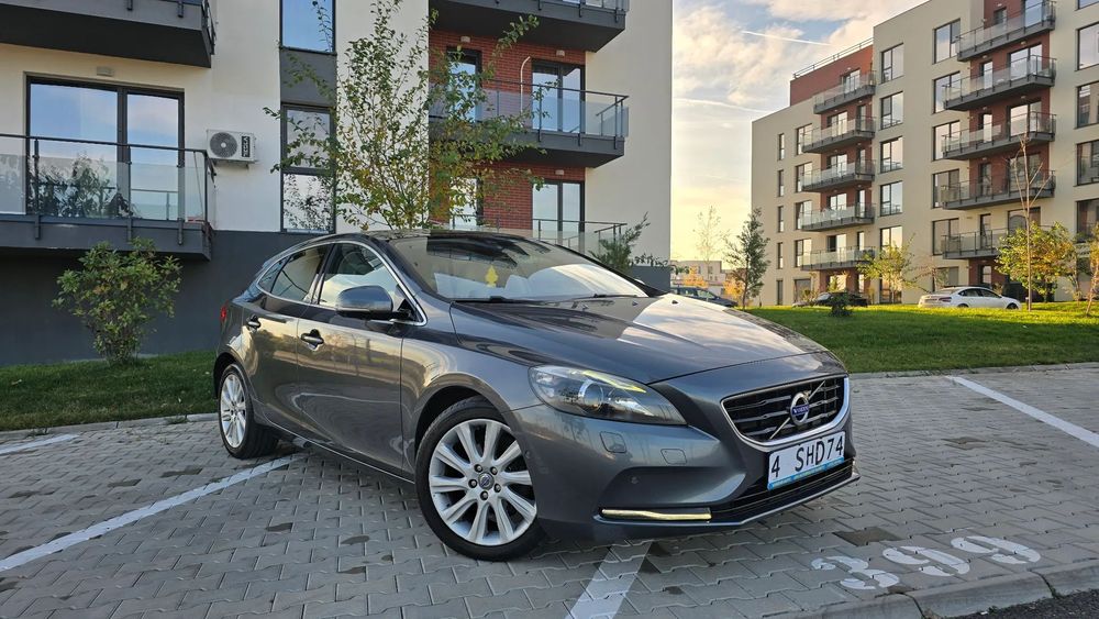 Volvo V40