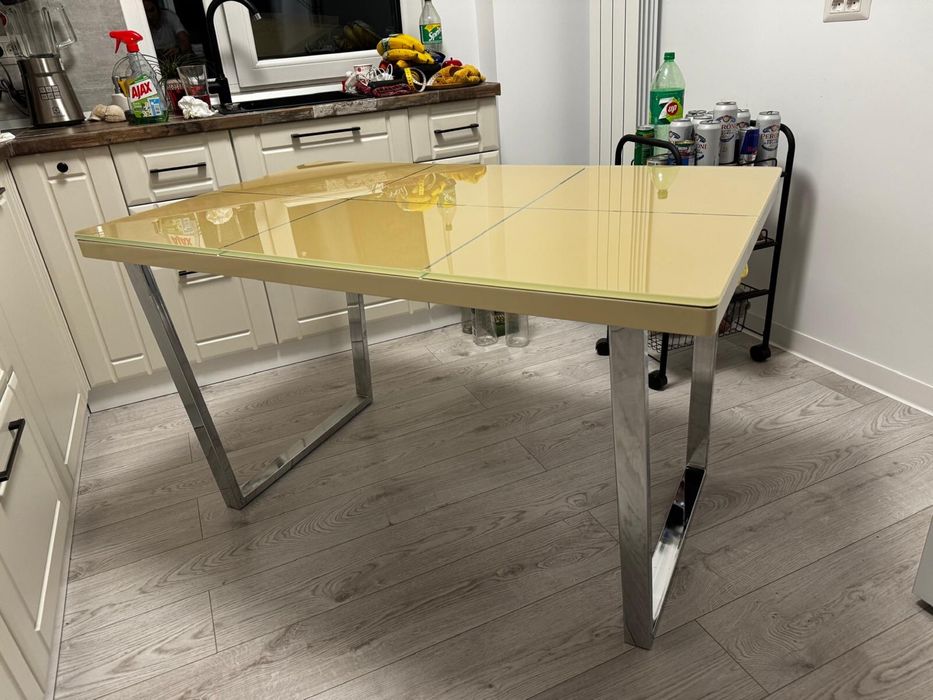 Masa bucatarie sticla securizata