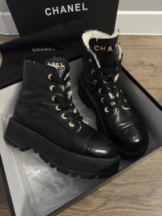 Зимние сапоги от Chanel
