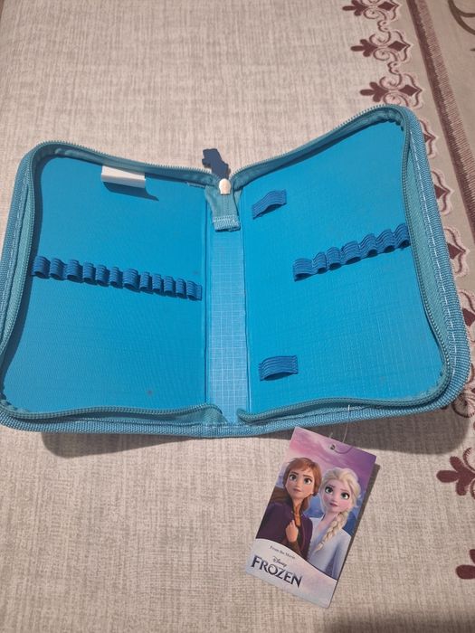 Penar școală nou cu etichetă