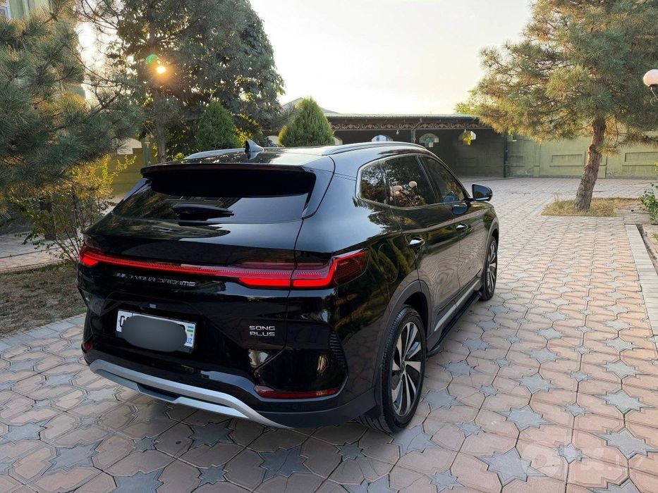 BYD Song Plus Champion 2025! Gibrid 1250 km yuradi
