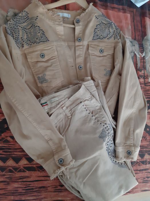 Спортно елегантен костюм на Pleasure