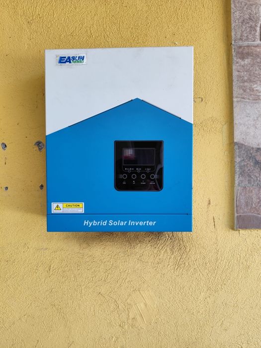 Invertor 3 kw +2.5 kw stocare