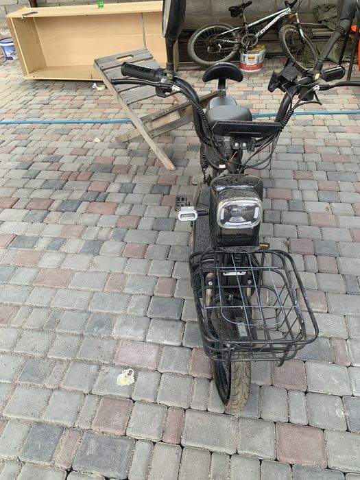Продам мощнейщий крутейши электро мопед