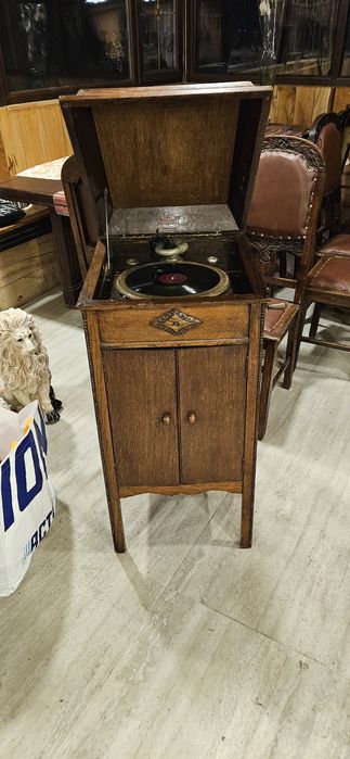 Стар английски грамофон