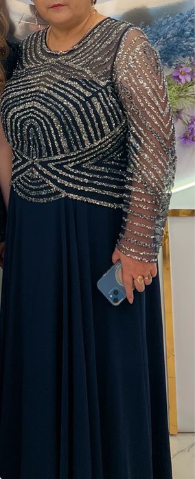 Платье вечернее шикарное