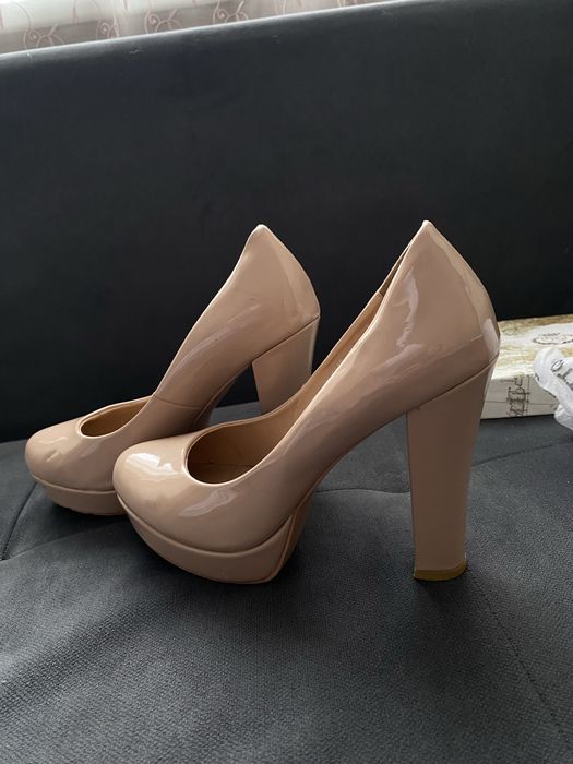 Продам женские туфли, размер 40