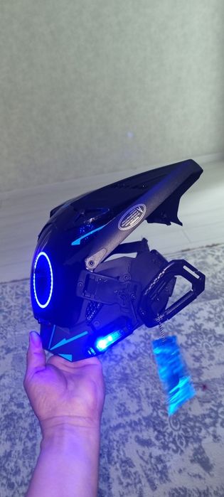 Маска, киберпанк,