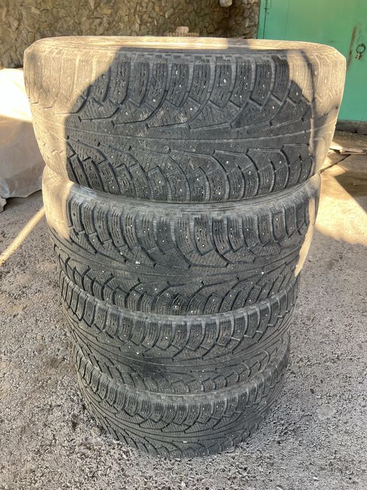 Продам зимние шины R20