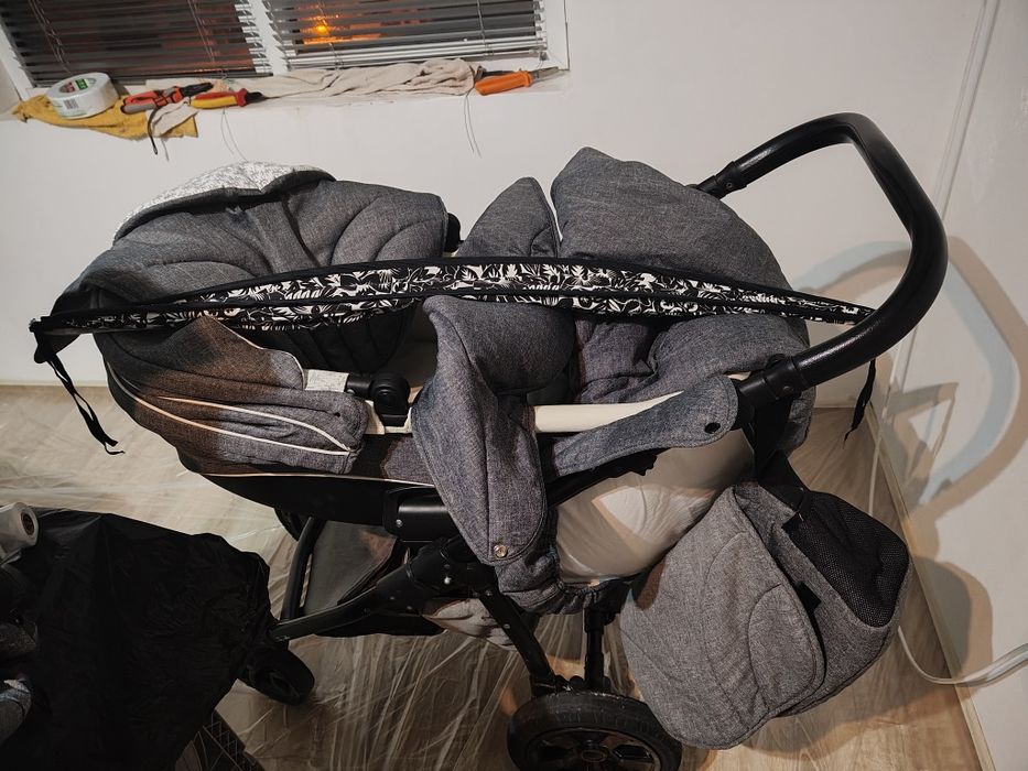 Детска количка с амортисьор