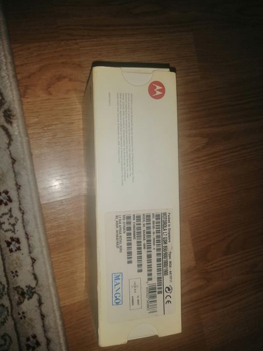 Телефон Моторолла SLVR