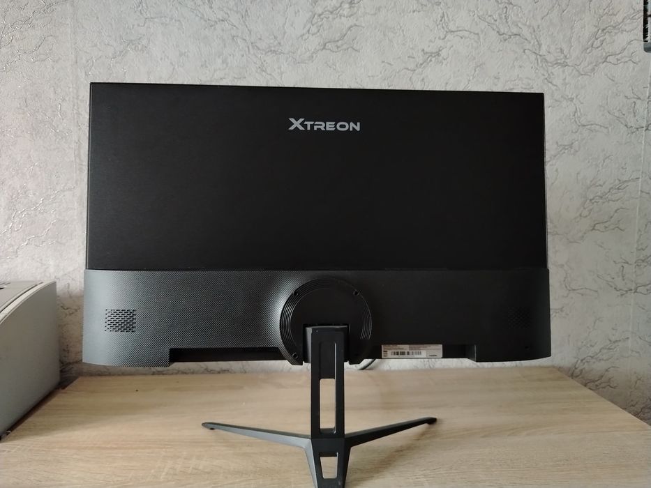 Монитор Xtreon 144 герц