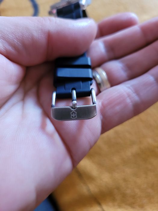 Vand ceas victorinox swiss made