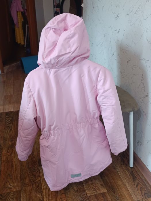Продам куртку  на девочку