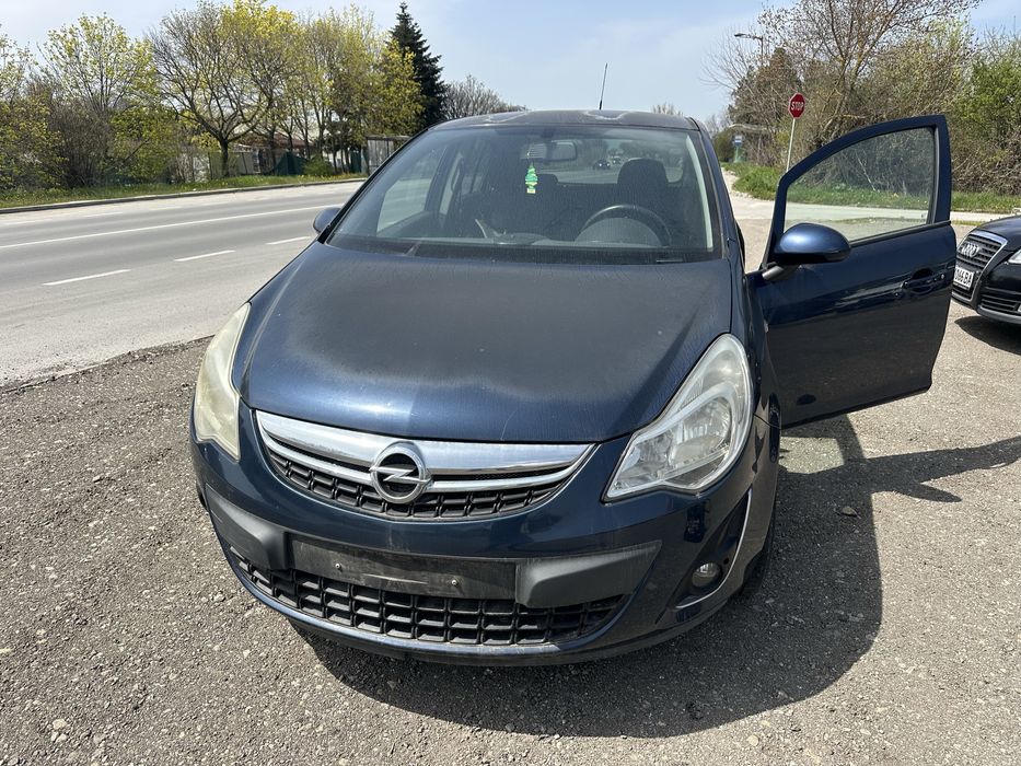 Опел Корса D 1.3cdti Facelift - На Части!!!