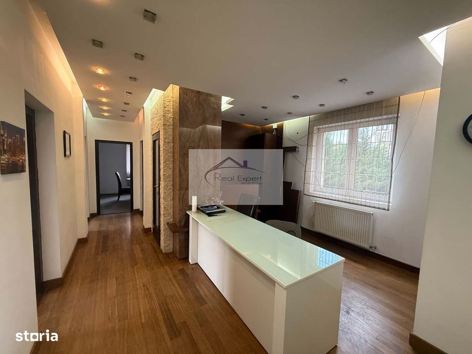Apartament 4 camere-Piata Cipariu pentru birou sau locuit