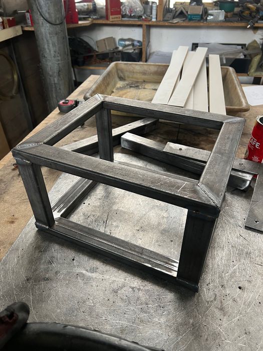 Заваръчни услуги в София
Аргоново и телоподаващо (цех/мобилни)