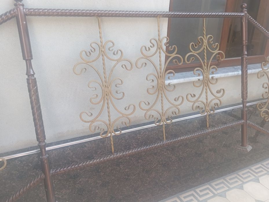 Продается решетка на лестницу