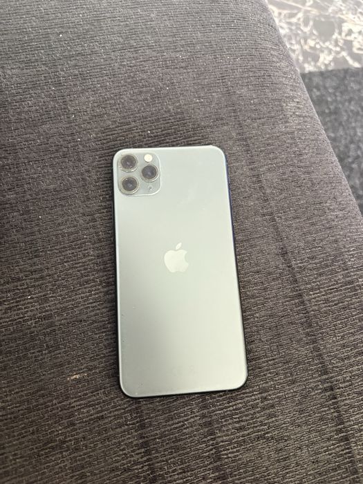 iPhone 11 Pro Max 64 GB – Midnight Green – 500 lei negociabil