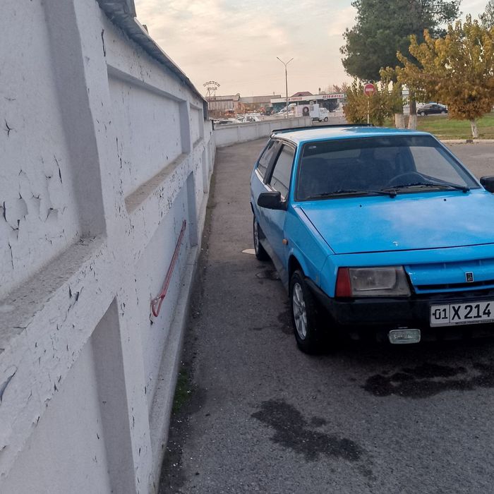 Vaz 2108 sotiladi