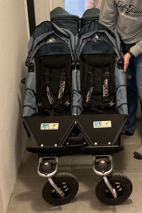 Коляска для двойни или погодок