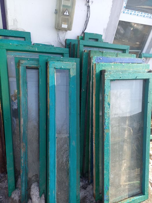 Продам оконные рамы