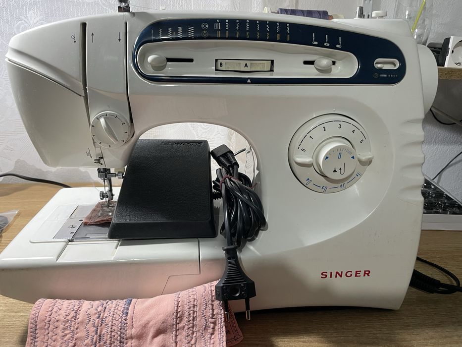 Masina de cusut Singer