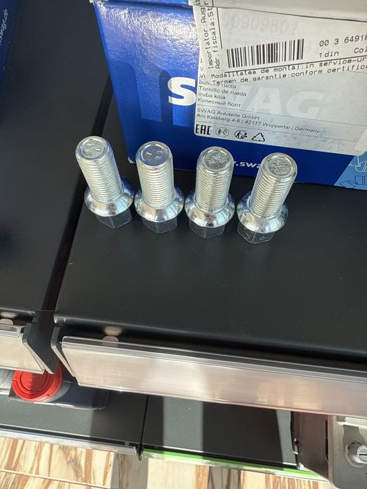 Vand piulite , prezoane roti /tabla /aliaj..pt toate marcile .