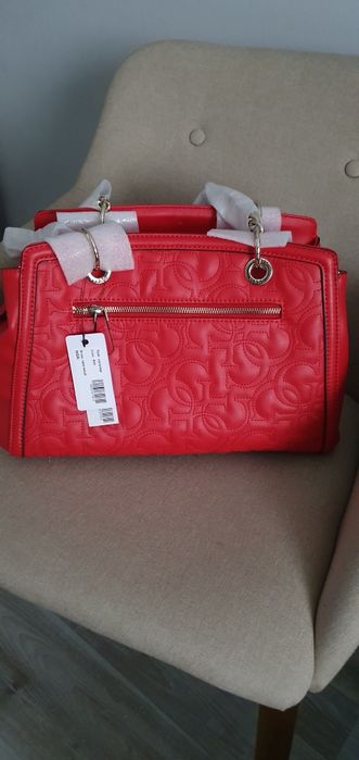 Geanta noua Guess