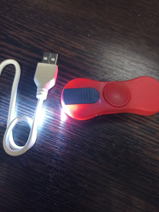 Зажигалка электрическая