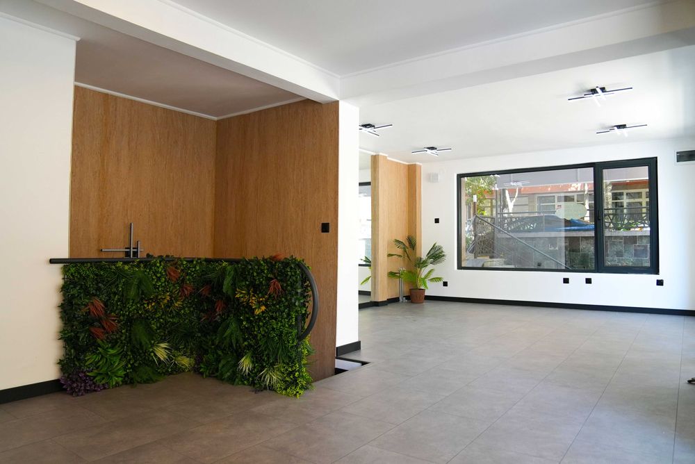 Продава се самостоятелен обект с топ локация, кв.Лозенец