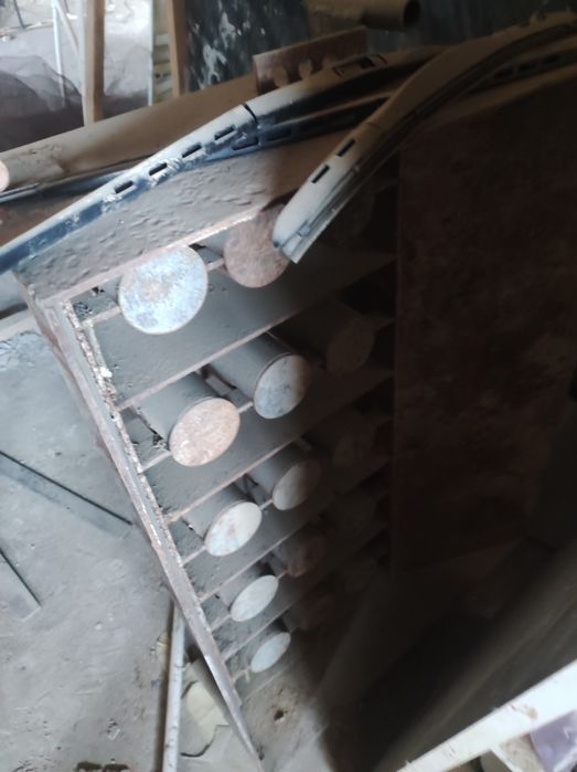 Shlakablok stanok sotiladi