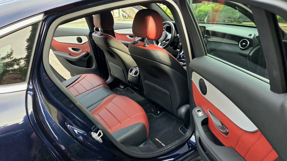 GLC Coupe/Pak A.M.G/2.0 d/245 c.p/Interior Rosu/Ambiental/Piano Black/